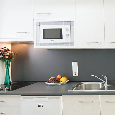 Ona Internacional Apartments-2